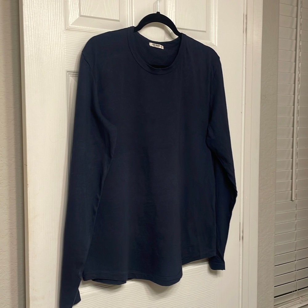 Buck Mason Long Sleeve Slub Curved Hem Tee
Navy